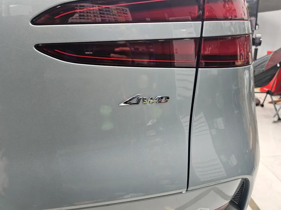 Genesis GV60のカーラッピング事例|費用目安・仕上がり 施工写真 1-3