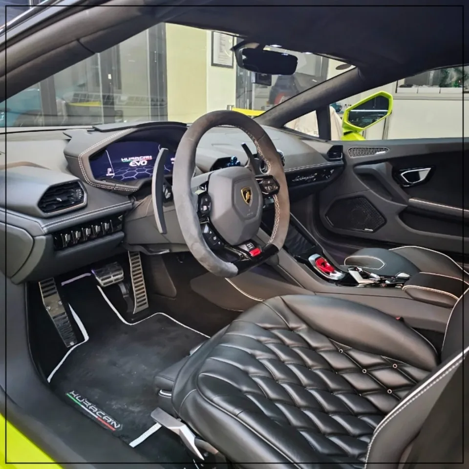 Lamborghini Huracán ambient lighting - Lamborghini Huracán Ambient Lighting Upgrade Review photo 4