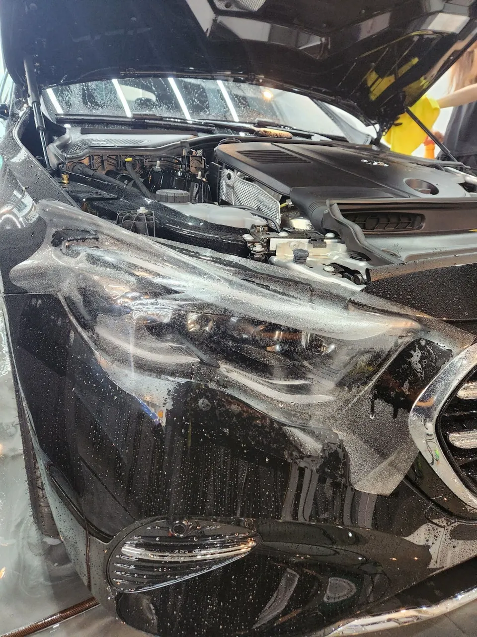 メルセデス・ベンツ Eクラス W214 PPF施工事例｜費用目安・仕上がり 施工写真 4-1