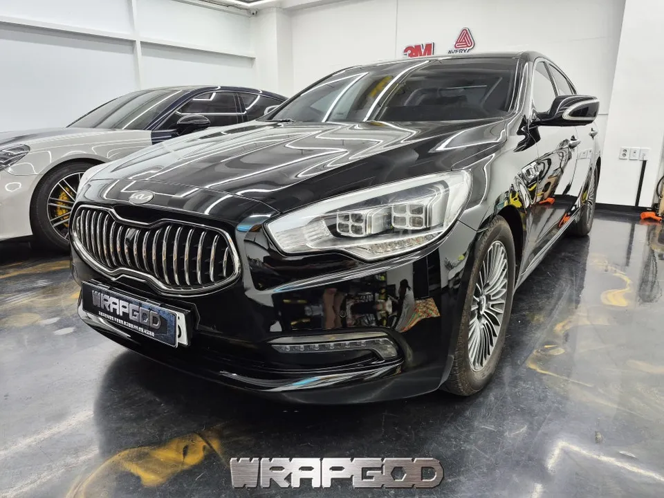 Kia K900 vinyl wrap - Kia K900 Vinyl Wrap Review: Cost & Before/After Results photo 3