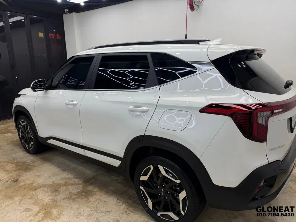 Kia Seltosのカーフィルム施工事例｜費用目安・仕上がり 施工写真 2-2