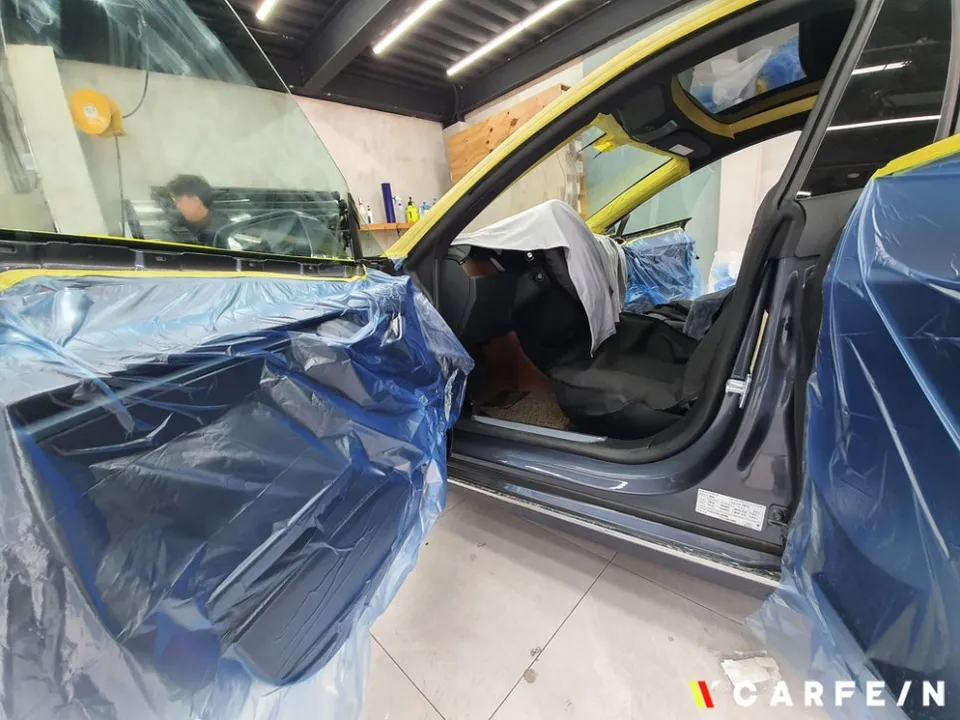 Tesla Model Sのカーフィルム施工事例｜費用目安・仕上がり 施工写真 1-2