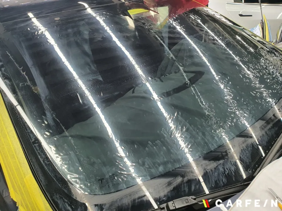 Tesla Model Sのカーフィルム施工事例｜費用目安・仕上がり 施工写真 1-3