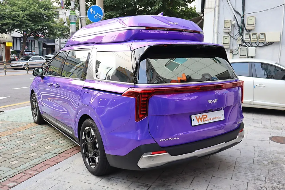Kia Carnival Hi-Limousineのカーラッピング事例|費用目安・仕上がり 施工写真 5-1
