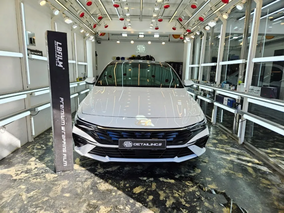 Hyundai Elantra CN7のカーラッピング事例|費用目安・仕上がり 施工写真 1-1
