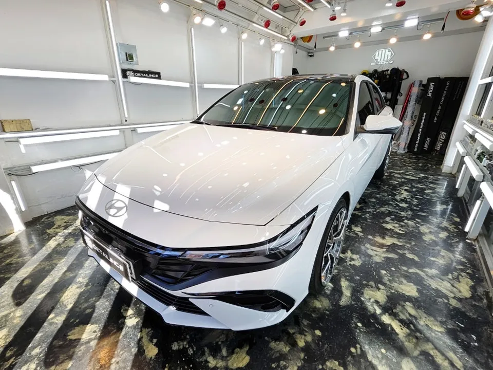 Hyundai Elantra CN7のカーラッピング事例|費用目安・仕上がり 施工写真 3-1
