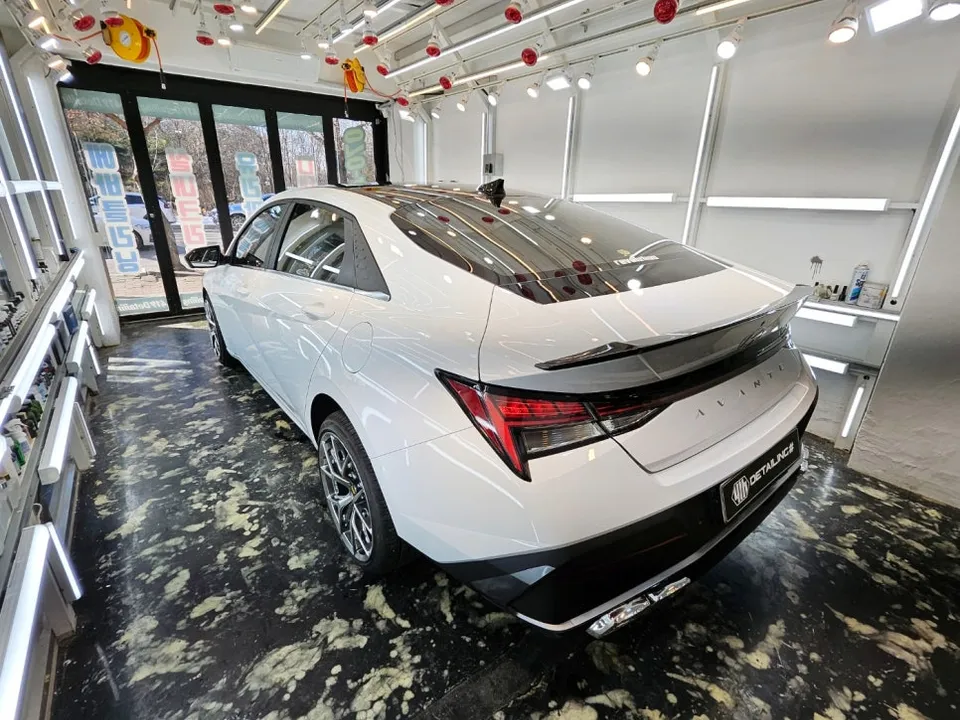 Hyundai Elantra CN7のカーラッピング事例|費用目安・仕上がり 施工写真 2-2