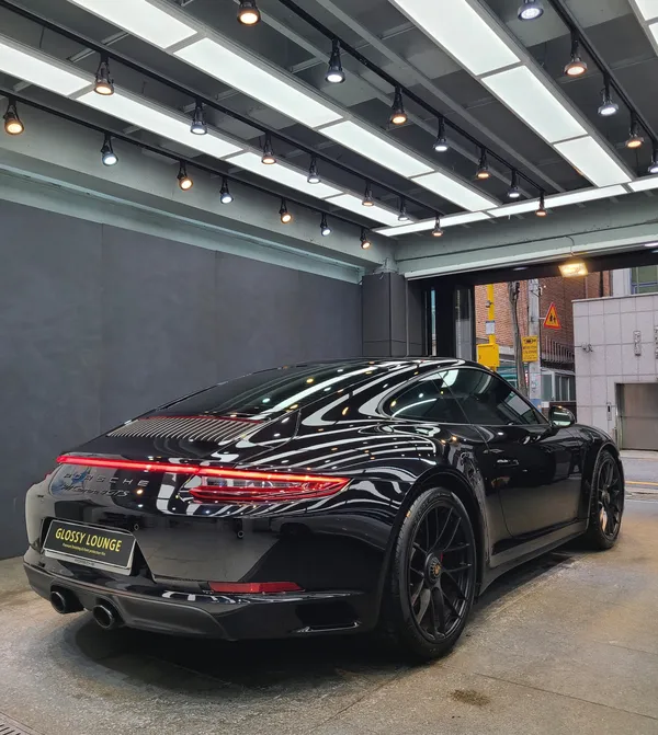 ポルシェ911のガラスコーティング事例|費用目安と仕上がり 施工写真 1-2