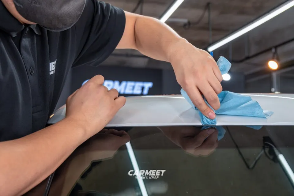 Kia EV9 Vinyl Wrap Review: Cost & Blackout Results photo 8