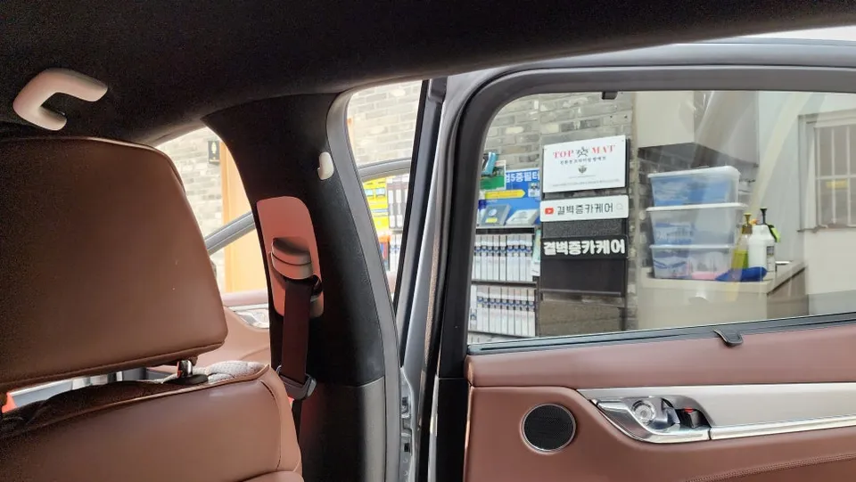 Hyundai Grandeur IG interior customization - Hyundai Grandeur IG Interior Customization Review — Cost photo 4