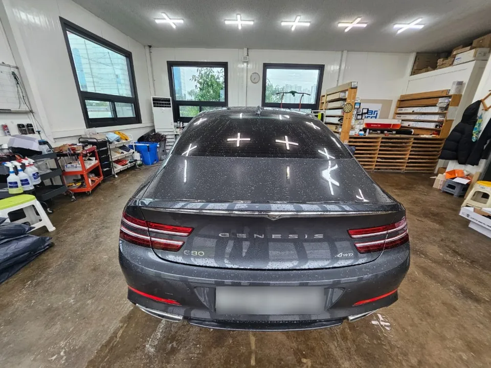 Genesis G80のカーフィルム施工事例|費用目安・仕上がり 施工写真 1-1