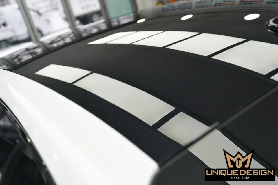 Genesis G80のPPF施工事例｜光沢ブラックフィルム 施工写真 3-2