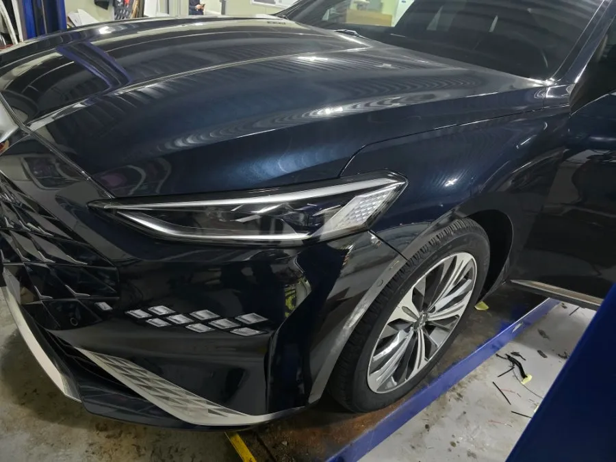 Kia K8 ambient lighting installation result