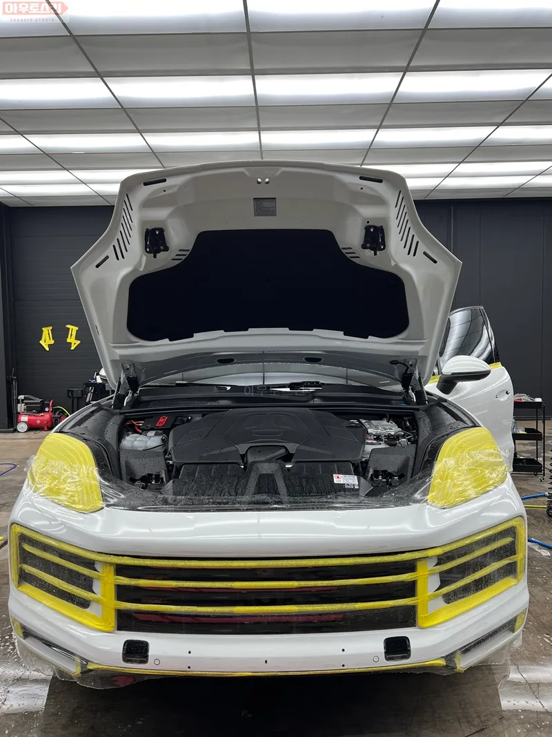 Porsche CayenneのPPF施工事例｜費用目安・仕上がり 施工写真 3-1