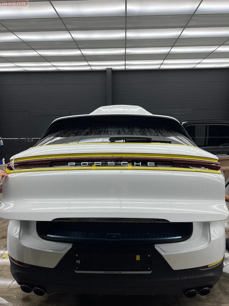 Porsche CayenneのPPF施工事例｜費用目安・仕上がり 施工写真 3-2