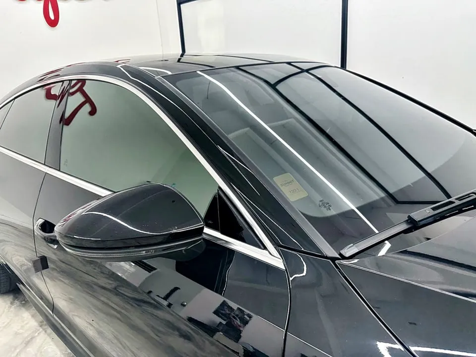 Audi A7のカーラッピング事例|クロームパーツのブラック化 施工写真 1-1