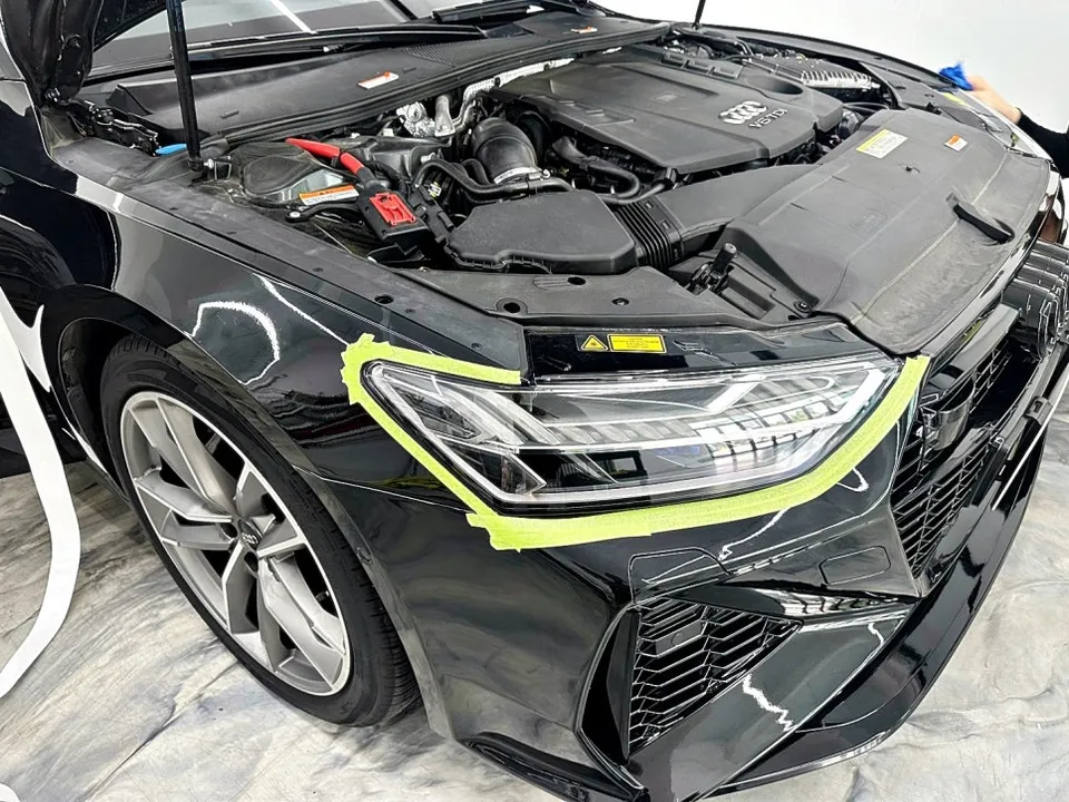 Audi A7のカーラッピング事例|クロームパーツのブラック化 施工写真 3-1