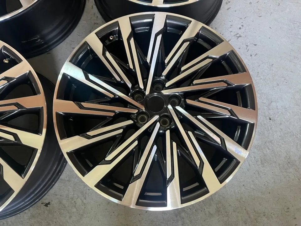 Hyundai Santa Fe MX5 Wheel Repair & Painting Review