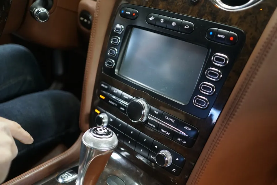 Bentley Flying Spur body kit - Bentley Flying Spur Body Kit Upgrade Review photo 3