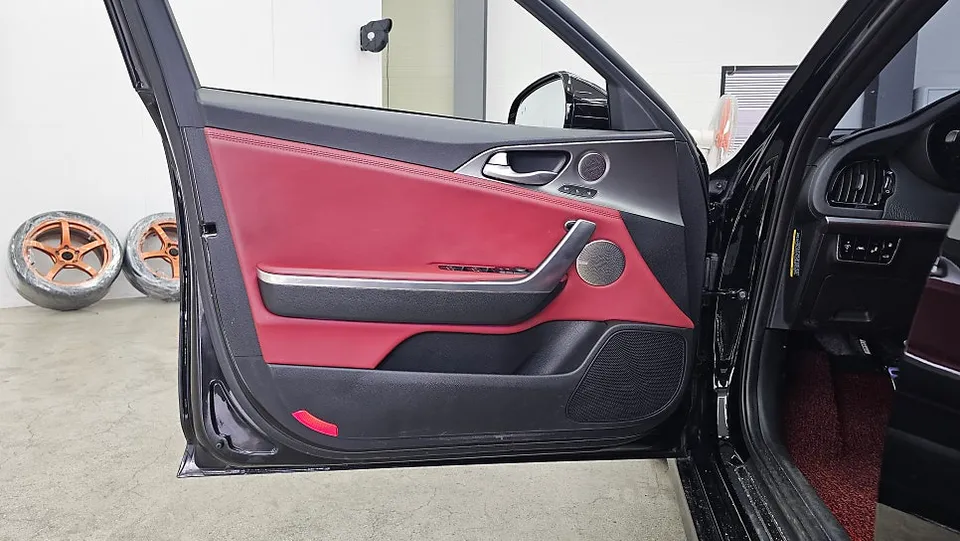 Kia Stingerのカーオーディオ施工事例 施工写真 4-1
