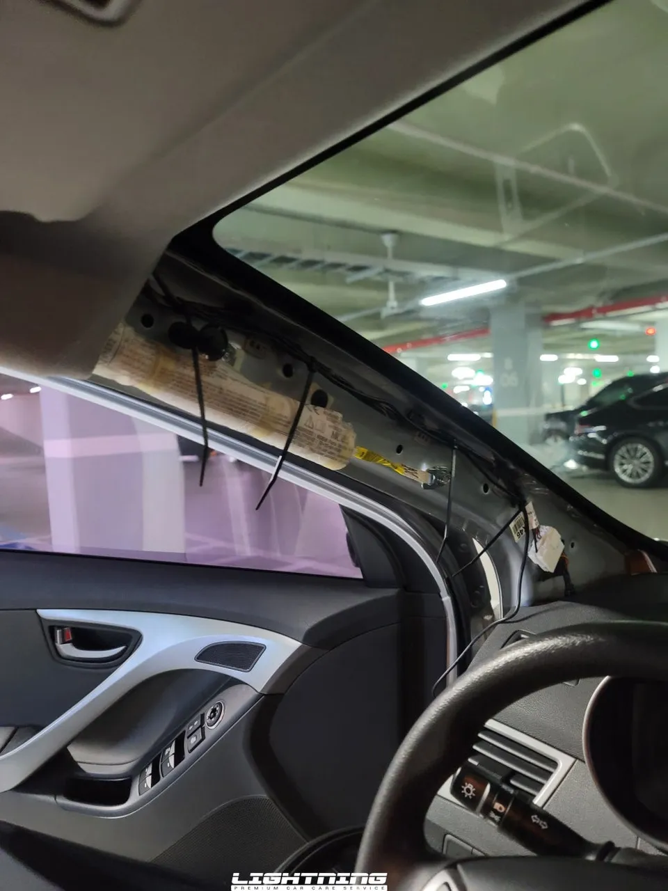 Hyundai Elantra MDのドライブレコーダー取付事例 施工写真 5