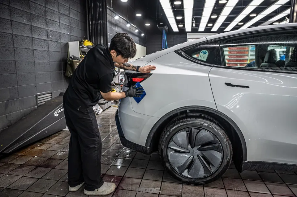 Tesla Model Y PPF施工事例｜費用目安と仕上がり 施工写真 4-1
