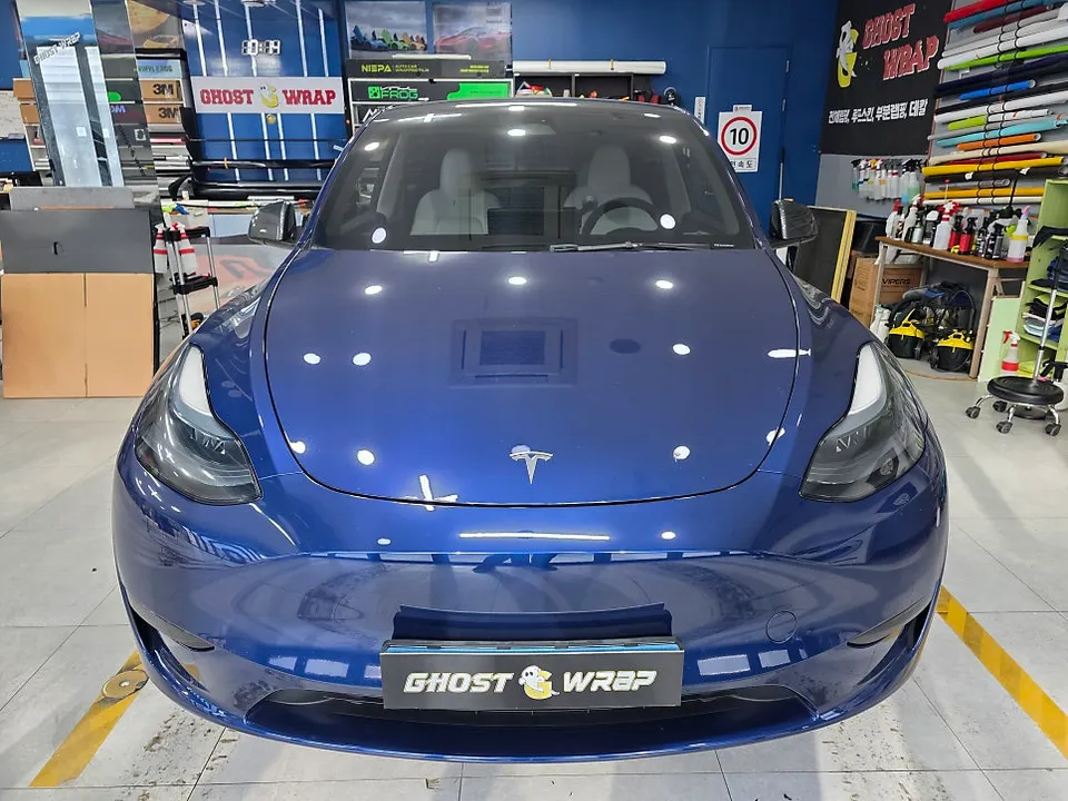 Tesla Model Y ambient lighting - Tesla Model Y Ambient Lighting Review: Before & After photo 4
