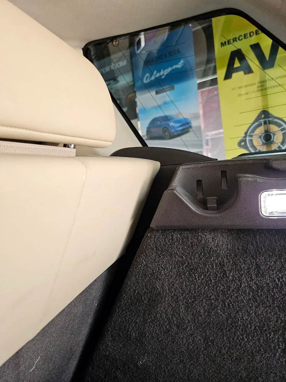 Land Rover Range Rover interior customization - Land Rover Range Rover 2nd Row Reclining Review — Enhanced Comfor photo 3