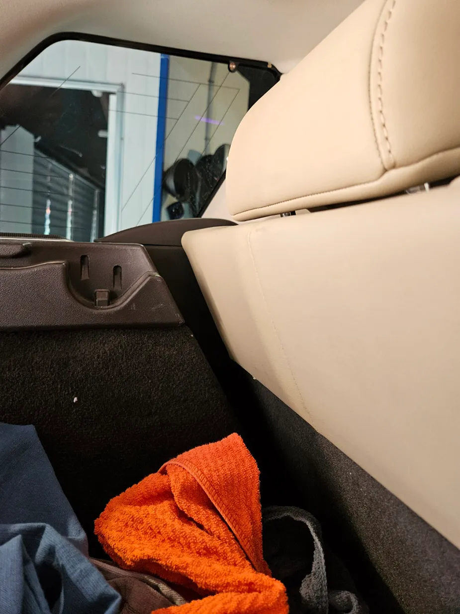 Land Rover Range Rover interior customization - Land Rover Range Rover 2nd Row Reclining Review — Enhanced Comfor photo 4
