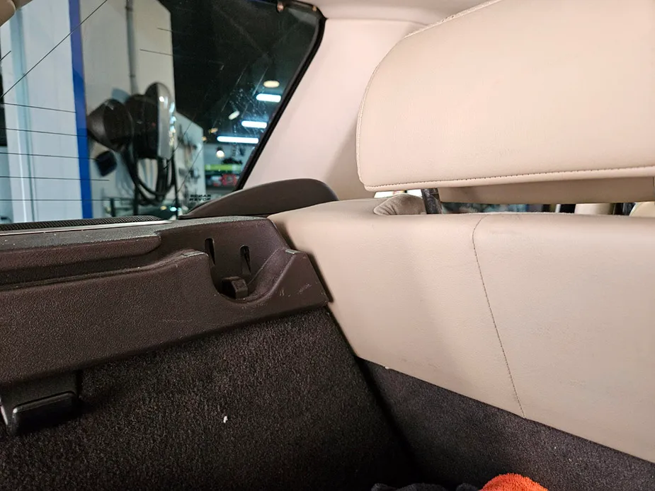 Land Rover Range Rover interior customization - Land Rover Range Rover 2nd Row Reclining Review — Enhanced Comfor photo 6