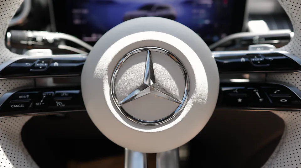 Mercedes-Benz GLC X254 steering wheel - Mercedes-Benz GLC X254 Steering Wheel Customization Review photo 6