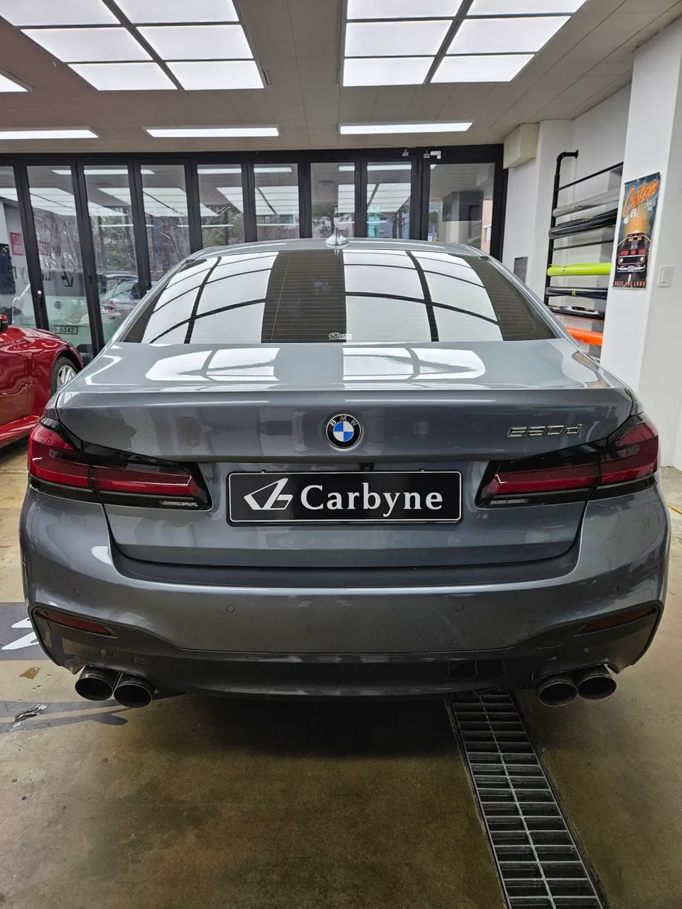 BMW 5 Series G30のカーラッピング事例 施工写真 3