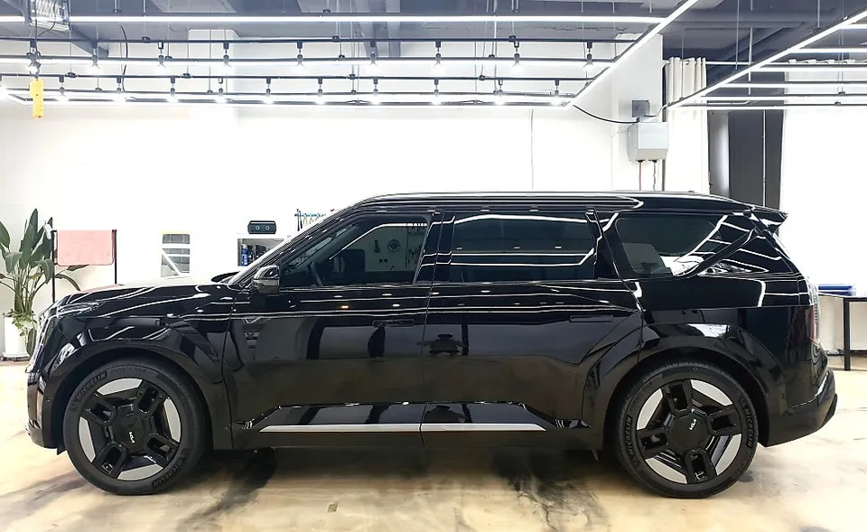 Kia EV9 chrome delete - Kia EV9 Chrome Delete Review: All-Black Transformation photo 5