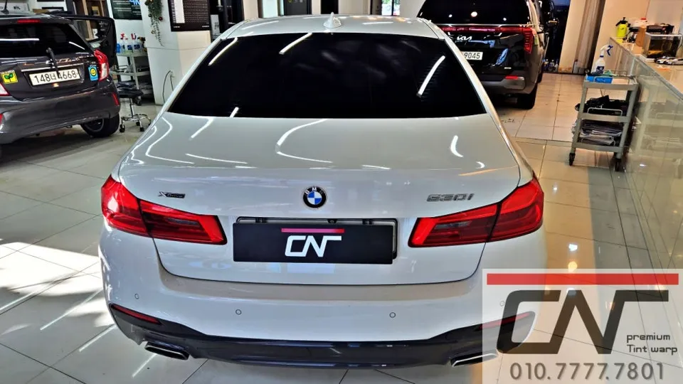 BMW 5 Seriesのカーフィルム施工事例｜費用目安・仕上がり 施工写真 1-3