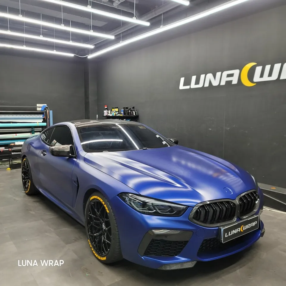 BMW M8のカーラッピング事例|マクラーレンオレンジへの変貌 施工写真 1-1