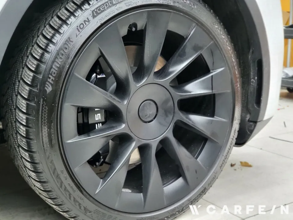 Tesla Model 3のホイールリペア・塗装事例 施工写真 6