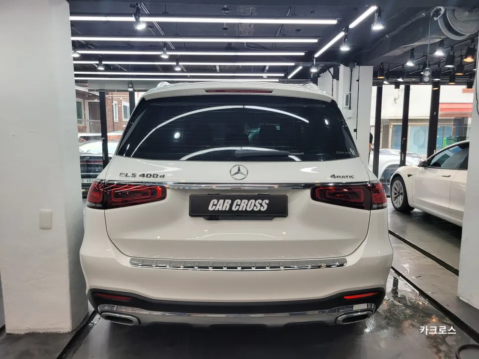 Mercedes-Benz GLSのカーラッピング事例|費用目安・仕上がり 施工写真 2-1