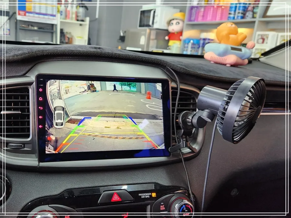 Kia SorentoのAndroid Auto・CarPlay取付事例 施工写真 4-2