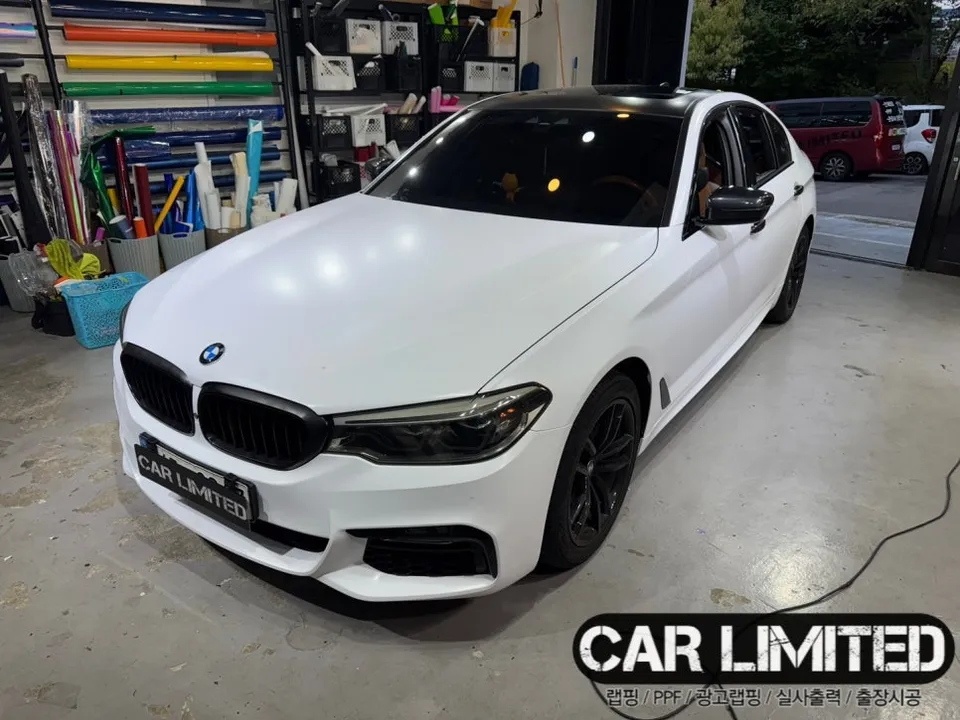 BMW 520dのPPF施工事例｜ヘッドライト保護とドレスアップ 施工写真 3-3