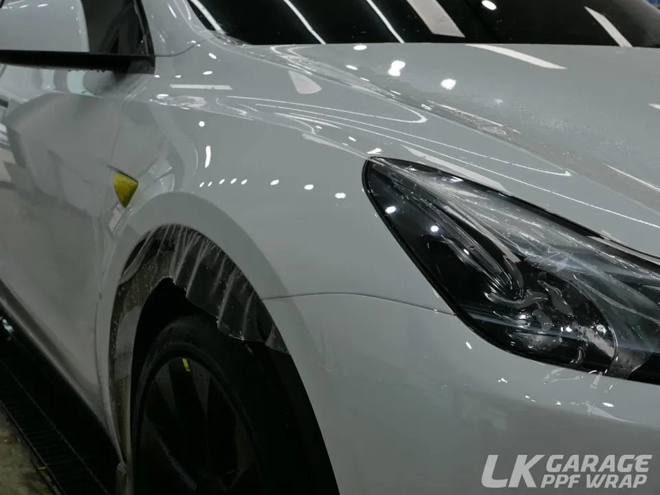 Tesla Model YのPPF施工事例|費用目安と仕上がり 施工写真 3-1