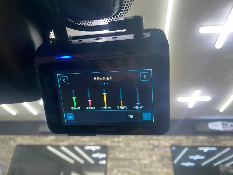 Lexus ES300h dash cam - Lexus ES300h Dash Cam Installation Review photo 5