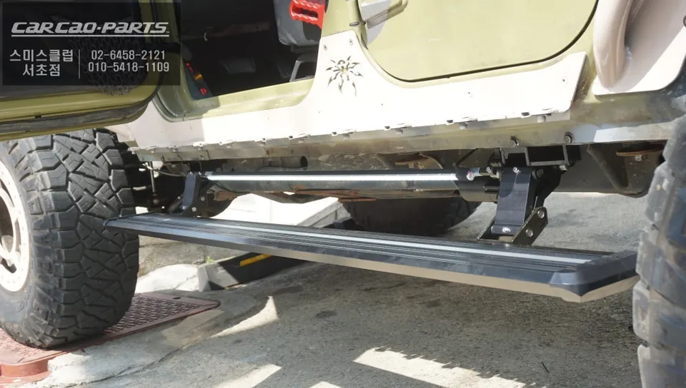 Jeep Wrangler body kit - Jeep Wrangler Electric Side Steps Review — Convenience Upgrade photo 3
