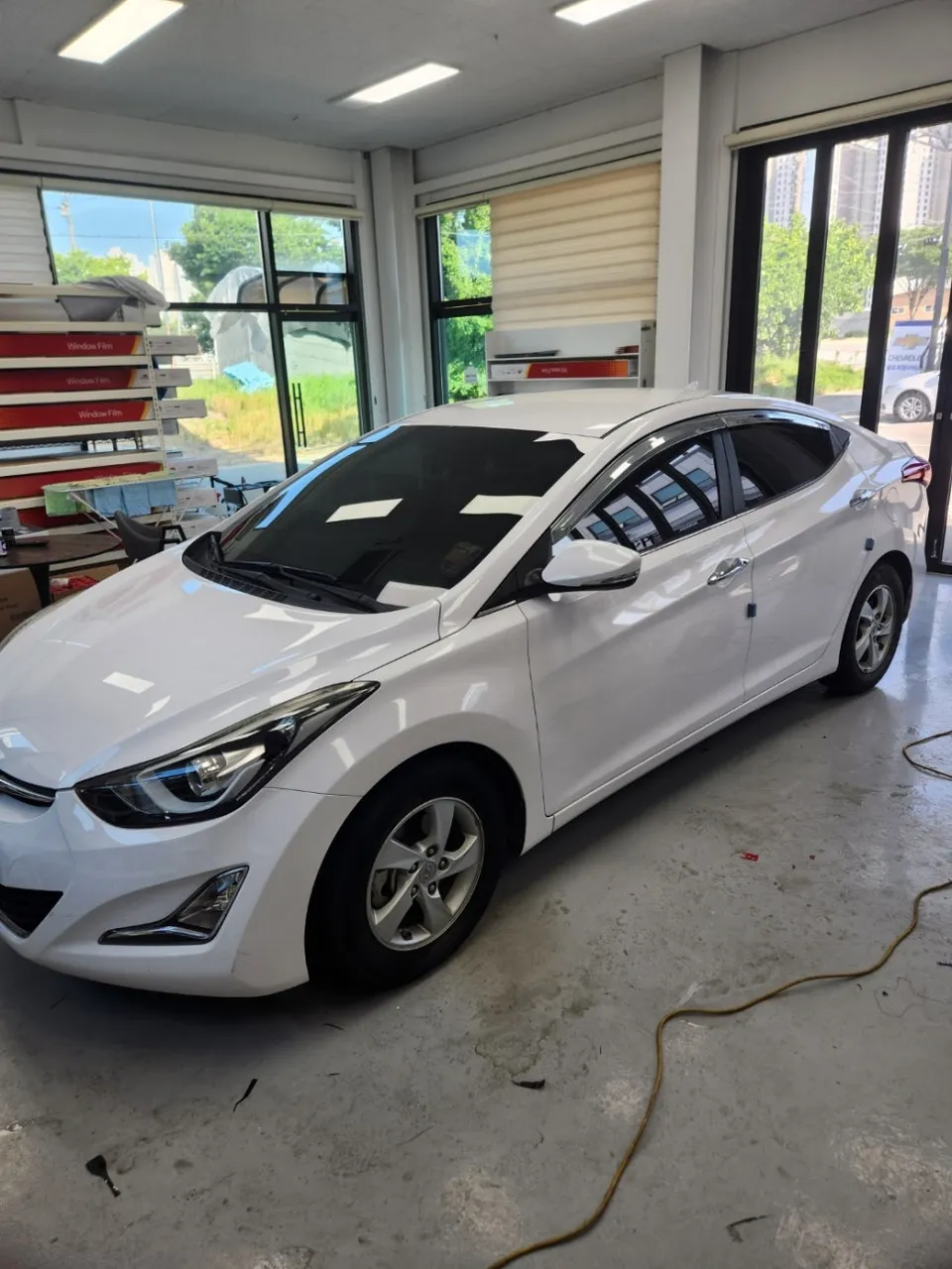Hyundai Elantraのカーフィルム再施工事例|費用目安・仕上がり 施工写真 1-2