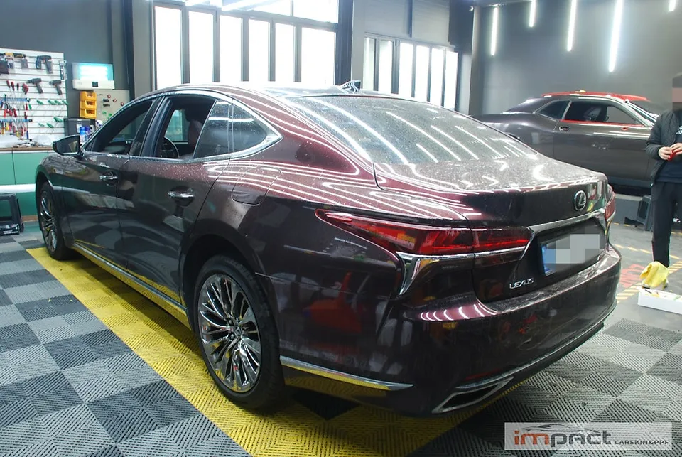 Lexus LS 500のカーラッピング事例|ホワイトカラーチェンジ 施工写真 2-1