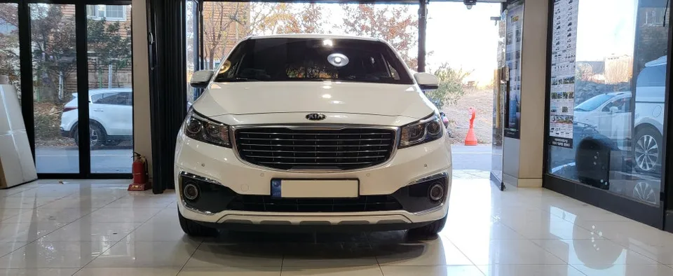 Kia Carnival ambient lighting installation result