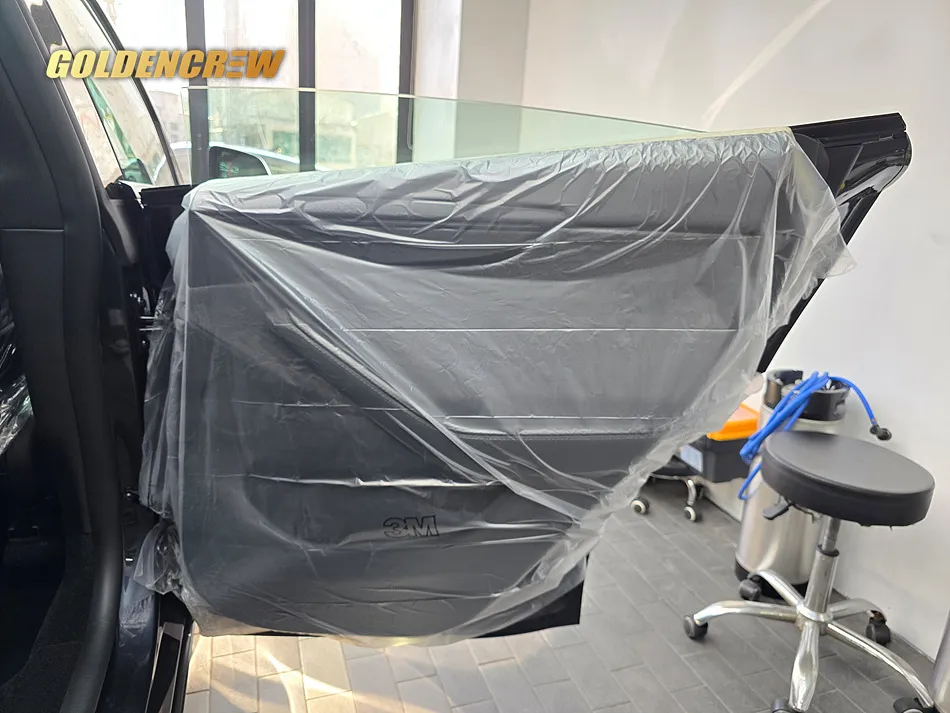 Tesla Model Yのカーフィルム施工事例|費用目安・仕上がり 施工写真 3-2