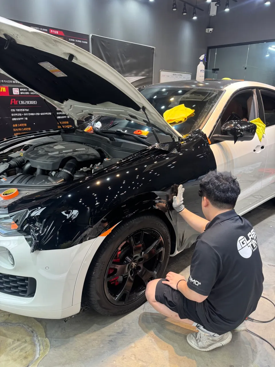 Maserati Levanteのカーラッピング事例｜費用目安・仕上がり 施工写真 1-2