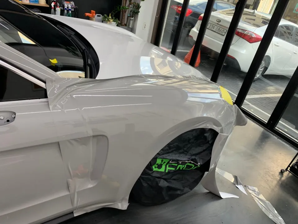 ポルシェ カイエンのカーラッピング事例|費用目安・仕上がり 施工写真 3-2