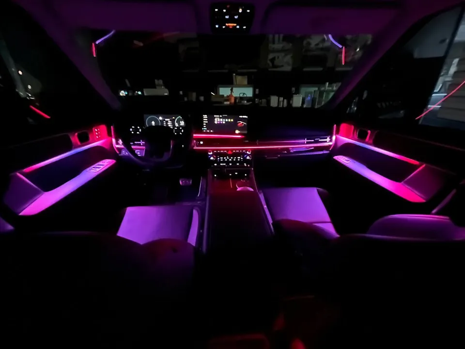 Hyundai Santa Fe MX5 ambient lighting - Hyundai Santa Fe MX5 Ambient Lighting Review: Brighter Interior photo 4
