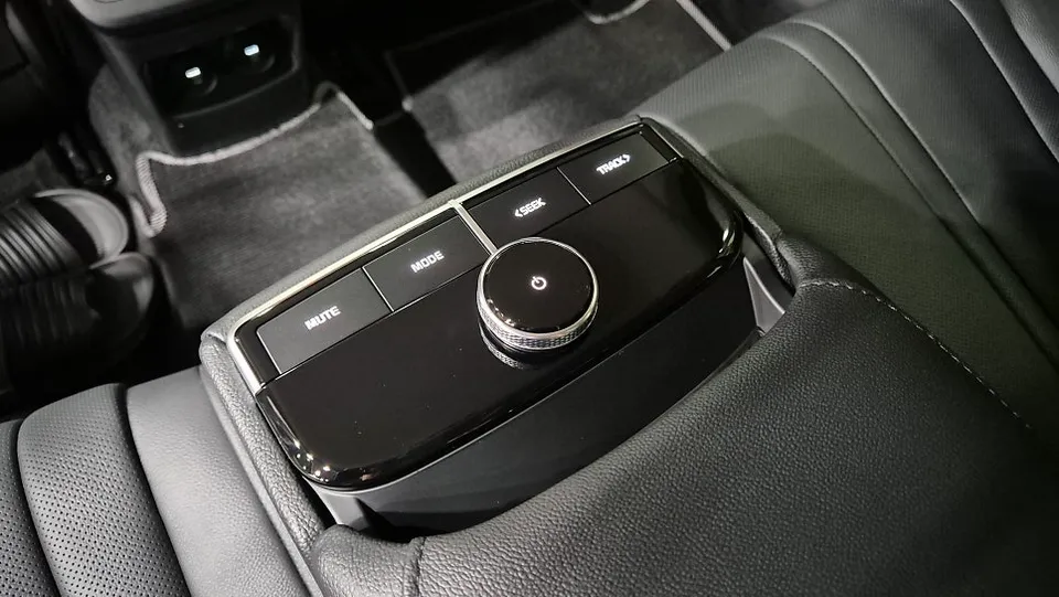 Kia K8 seat ventilation - Kia K8 Seat Climate Upgrade Review: Cost & Results photo 4